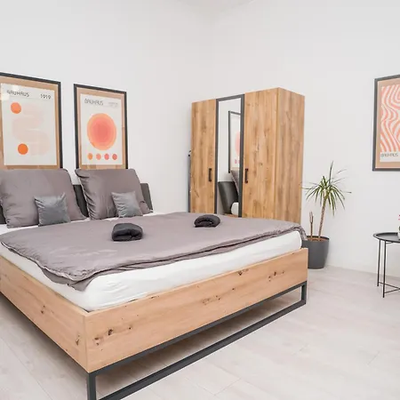 Luxapartment I Sturova شقة *